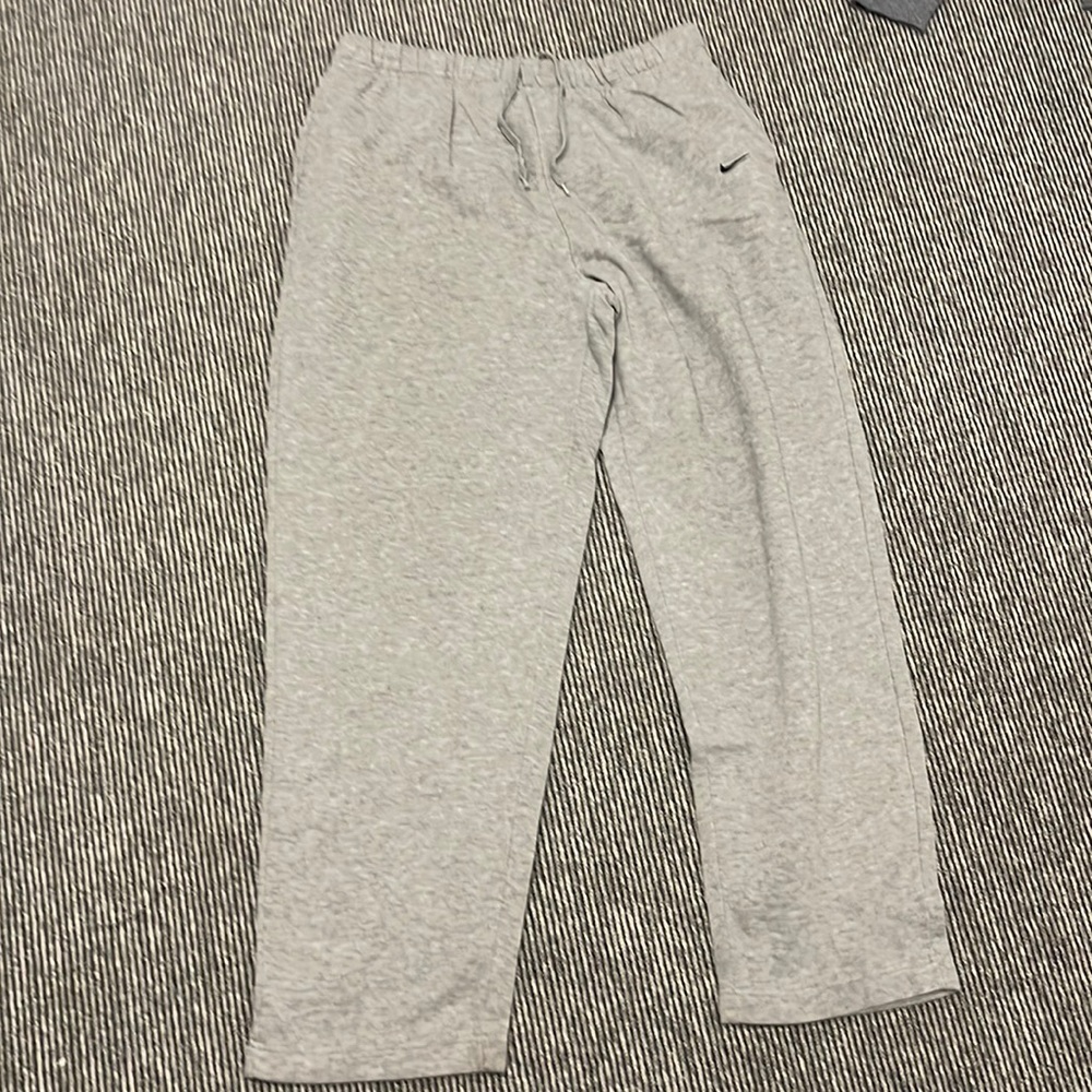 Men’s Nike sweat pants